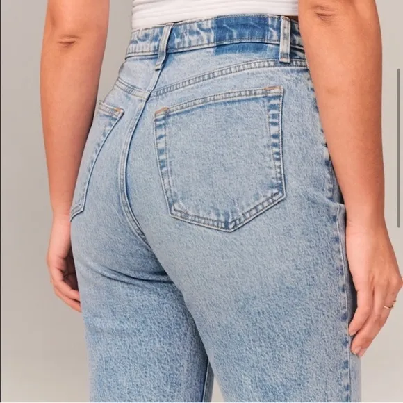 Abercrombie Fitch Curve Love High Rise Dad Jeans Size 24  00 S Medium Light Wash