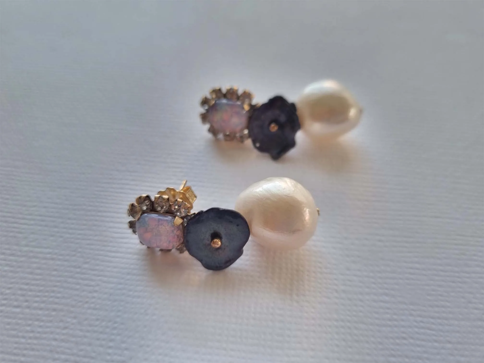 black tie | baroque pearlblack keshi  vintage stud earrings