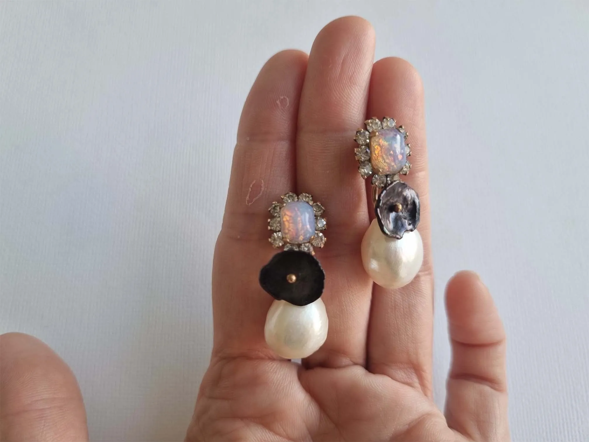 black tie | baroque pearlblack keshi  vintage stud earrings