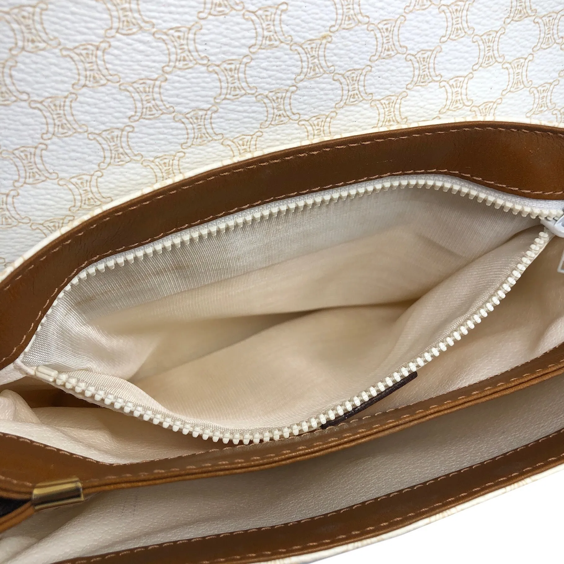 CELINE Macadam Blason Crowwbody Shoulderbag White Vintage Old celine 5mjbeu