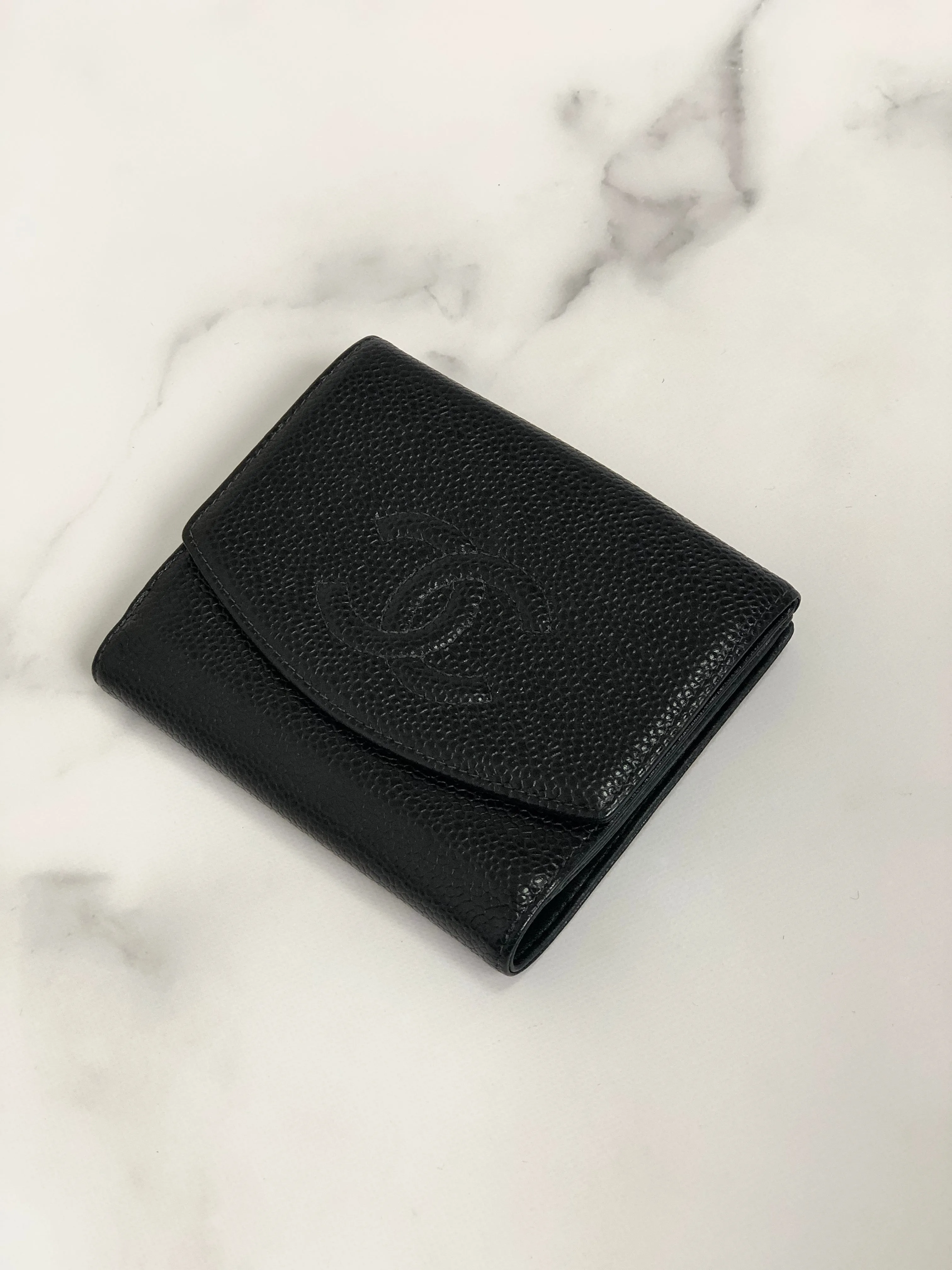 CHANEL Coco Mark Caviar Leather Folded Wallet Black Vintage 2ⅹ7xiw