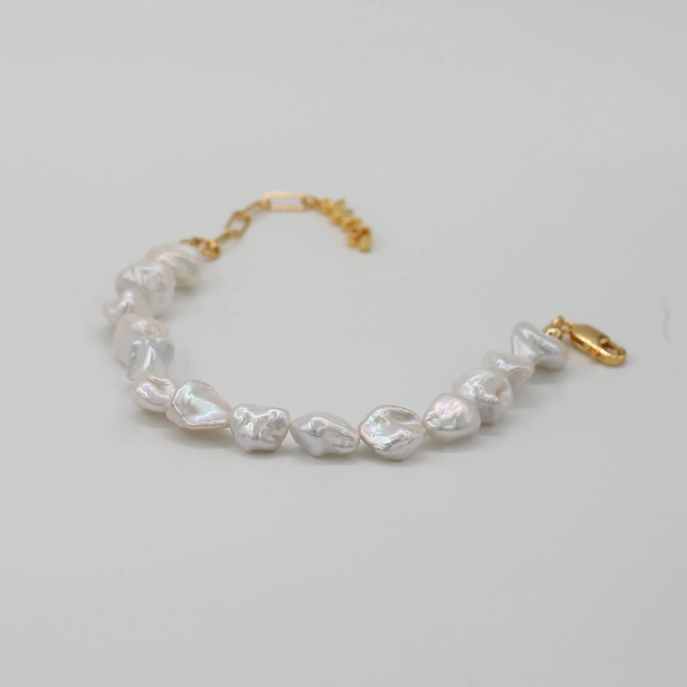 Classic Pearl Bracelet