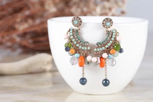 Dangling lure crystal gem drops