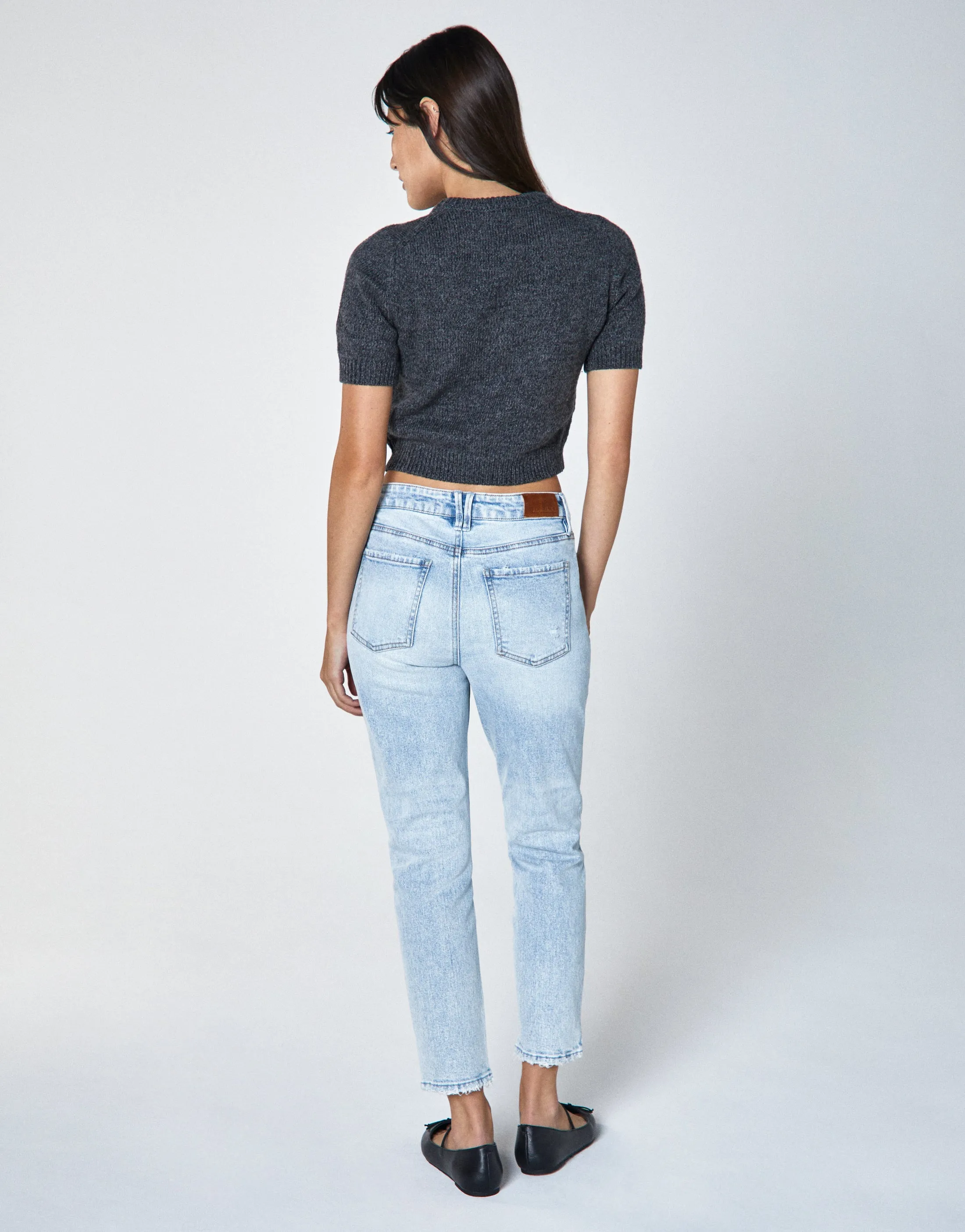DEBBIE Step-Mom High-Rise Slim Fit in Rockaway