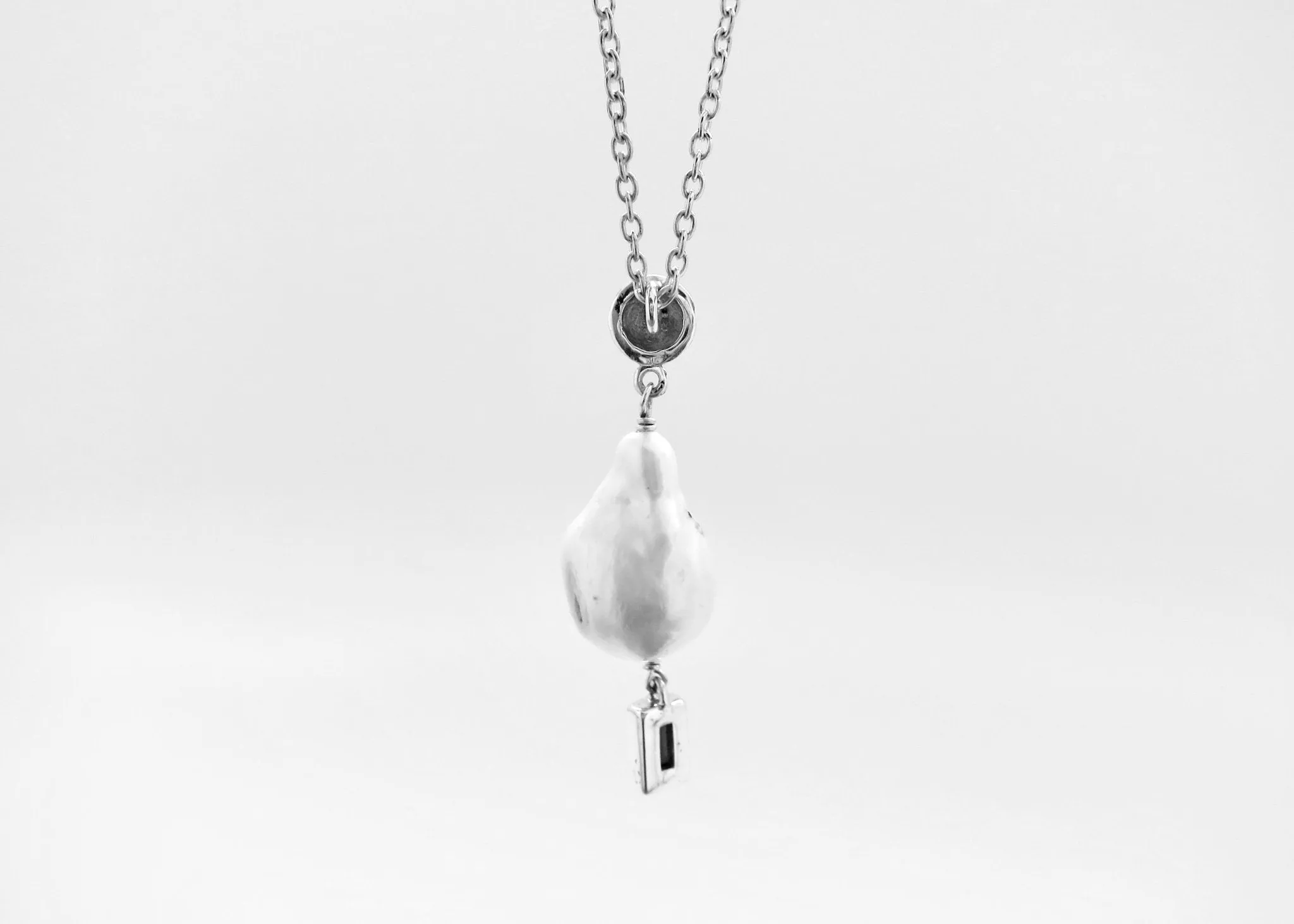 December (baroque pearl birthstone necklace)