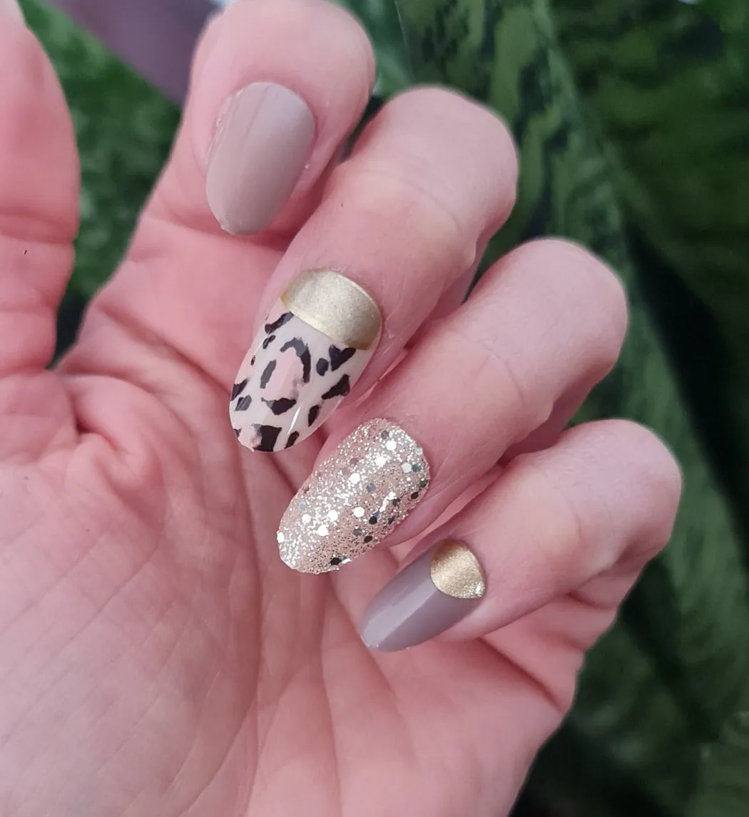 Gold Rhinestones Press on Nails