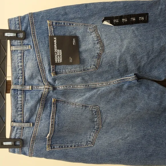 HP🥳 Silver Jeans Highly Desirable High Rise Trouser Leg Indigo Jeans Size 12