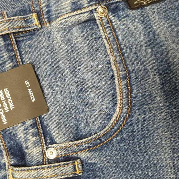 HP🥳 Silver Jeans Highly Desirable High Rise Trouser Leg Indigo Jeans Size 12