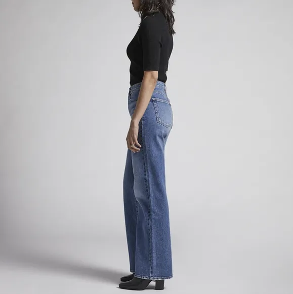 HP🥳 Silver Jeans Highly Desirable High Rise Trouser Leg Indigo Jeans Size 12