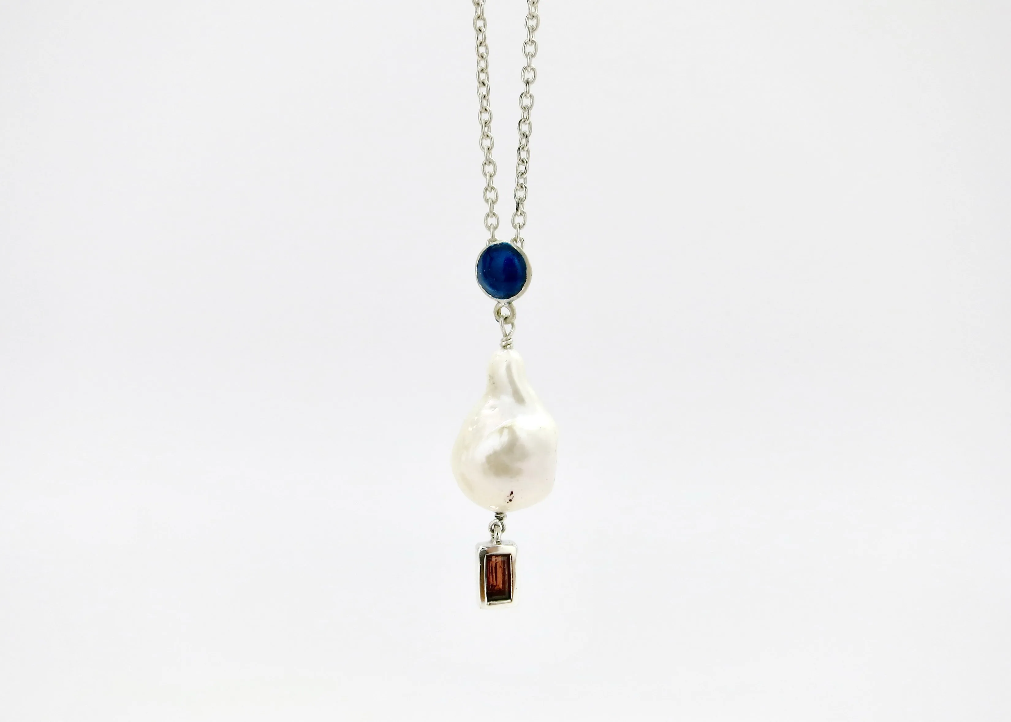 January (baroque pearl birthstone necklace)