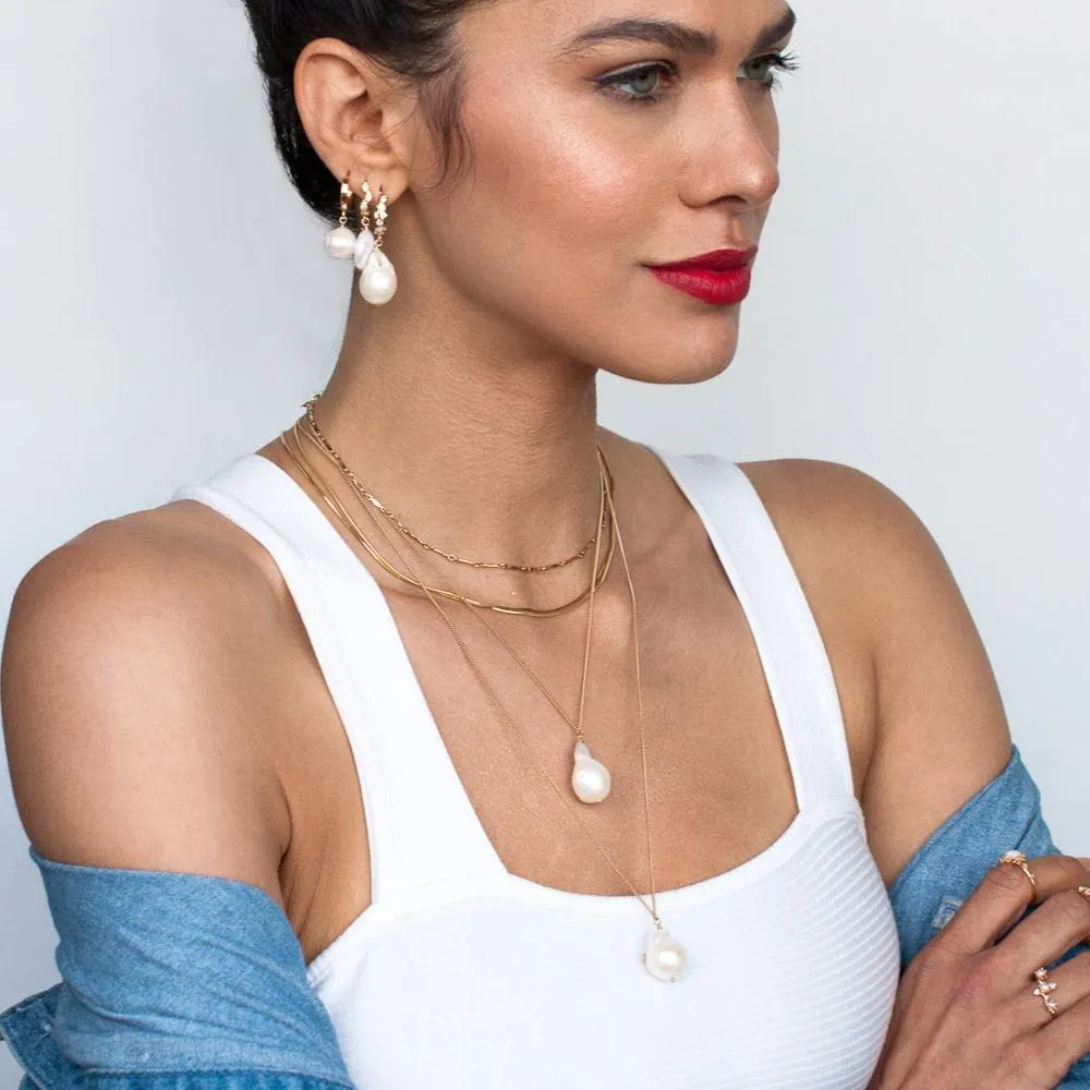 Joanna Pearl Earrings In Gold