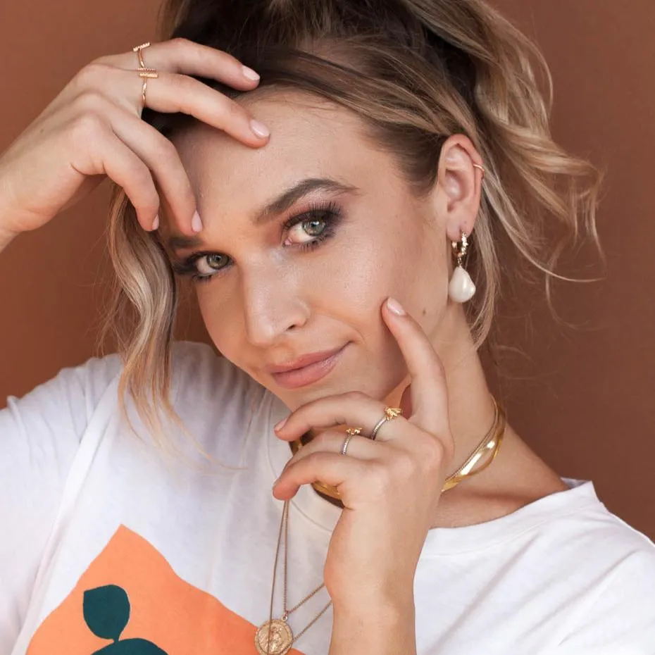Joanna Pearl Earrings In Gold