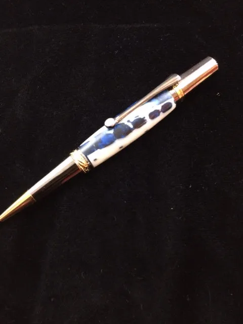 John Dowell Acrylic Alligator Jaw-Bone Twist Pen