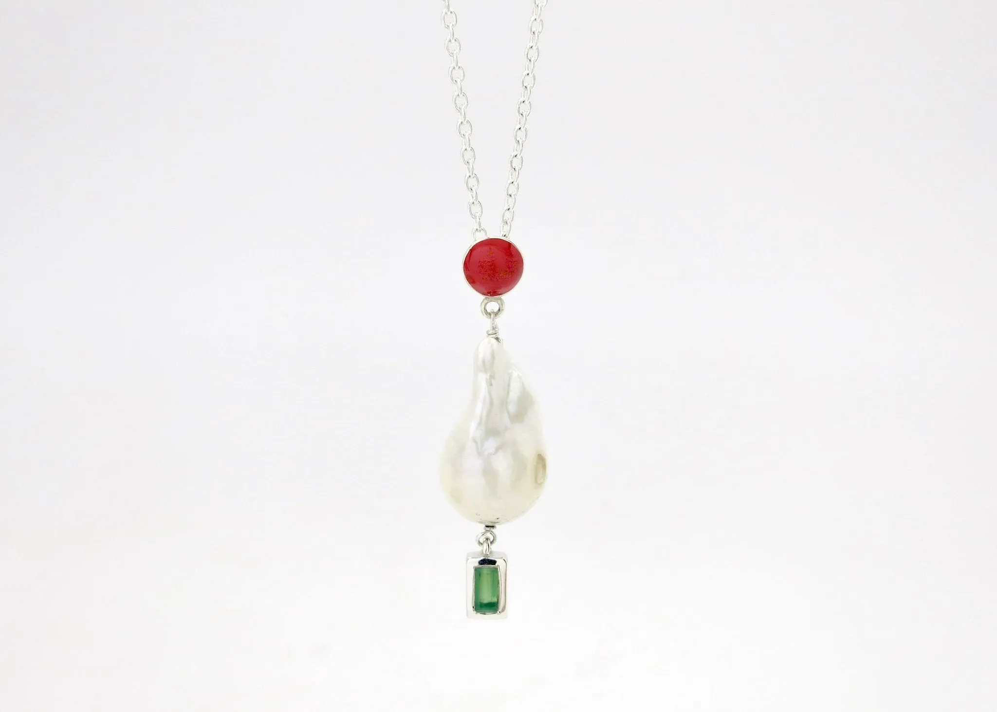 May (baroque pearl birthstone necklace)