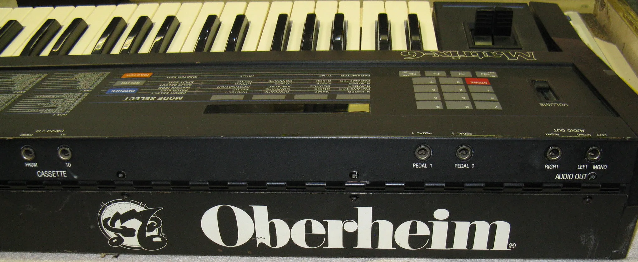 Oberheim Matrix 6 Analog Synthesizer