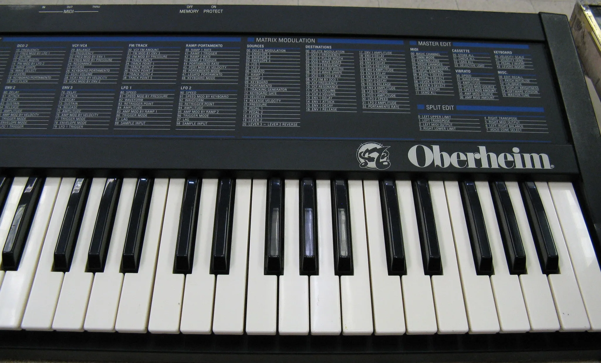 Oberheim Matrix 6 Analog Synthesizer