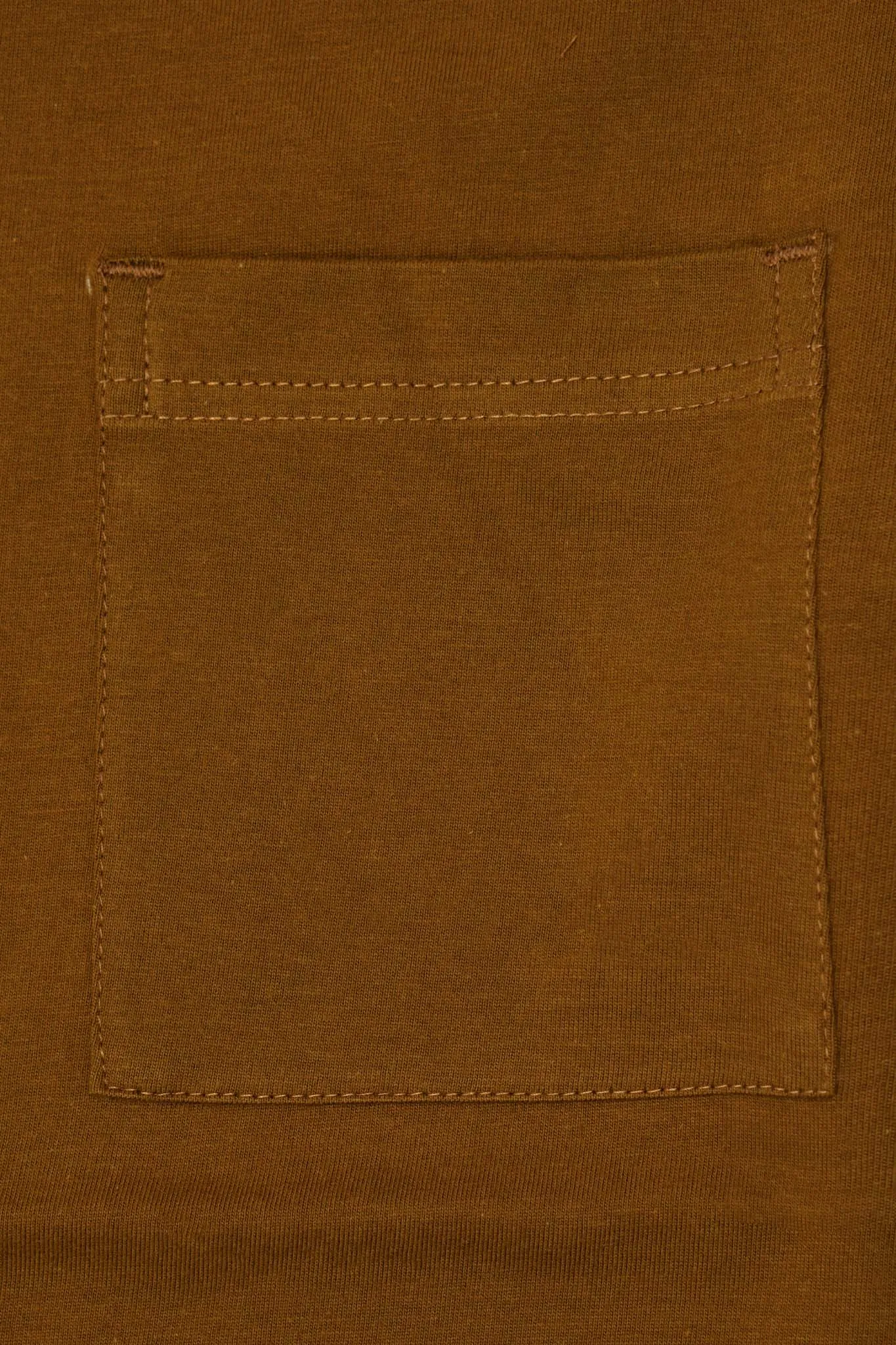 POCKET BOX TEE V4 IN RUST
