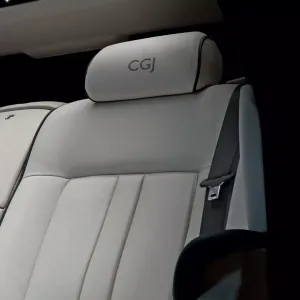 Rolls-Royce Phantom Bespoke Logo Leather Headrest