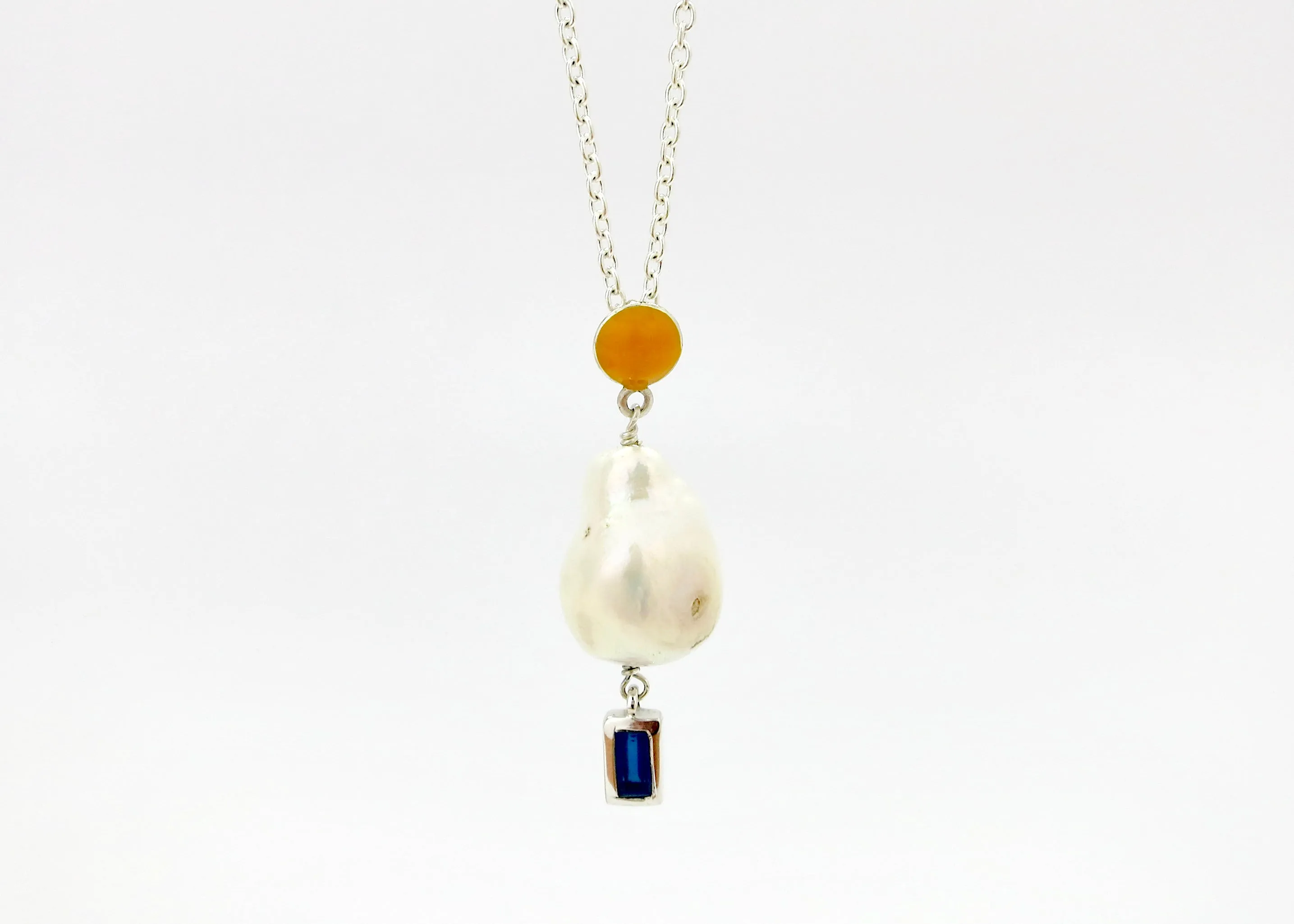 September (baroque pearl birthstone necklace)