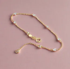 Small Pearl Bracelet