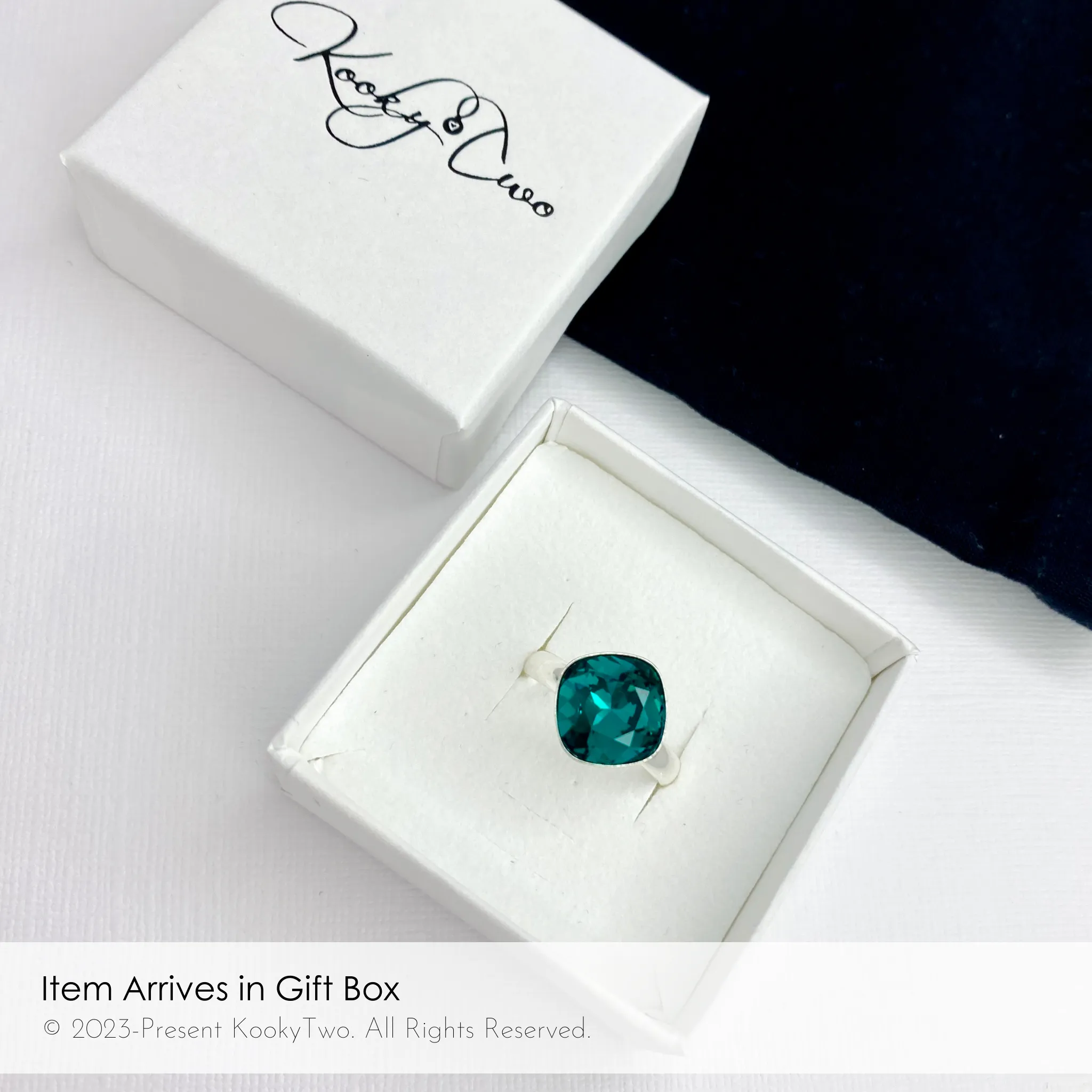 SPARKLE | Emerald Green Crystal Ring