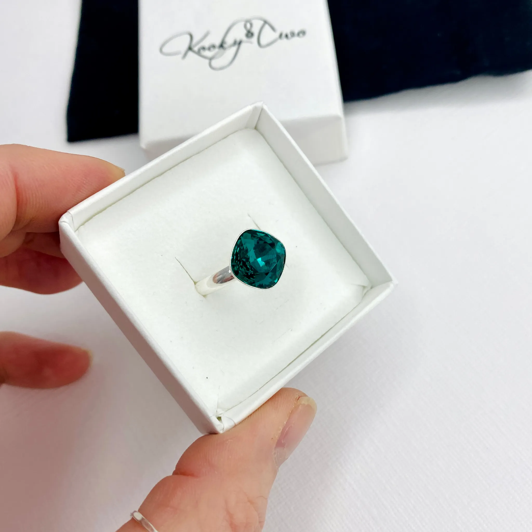 SPARKLE | Emerald Green Crystal Ring