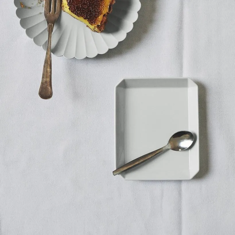 Square Plate 130 Grey