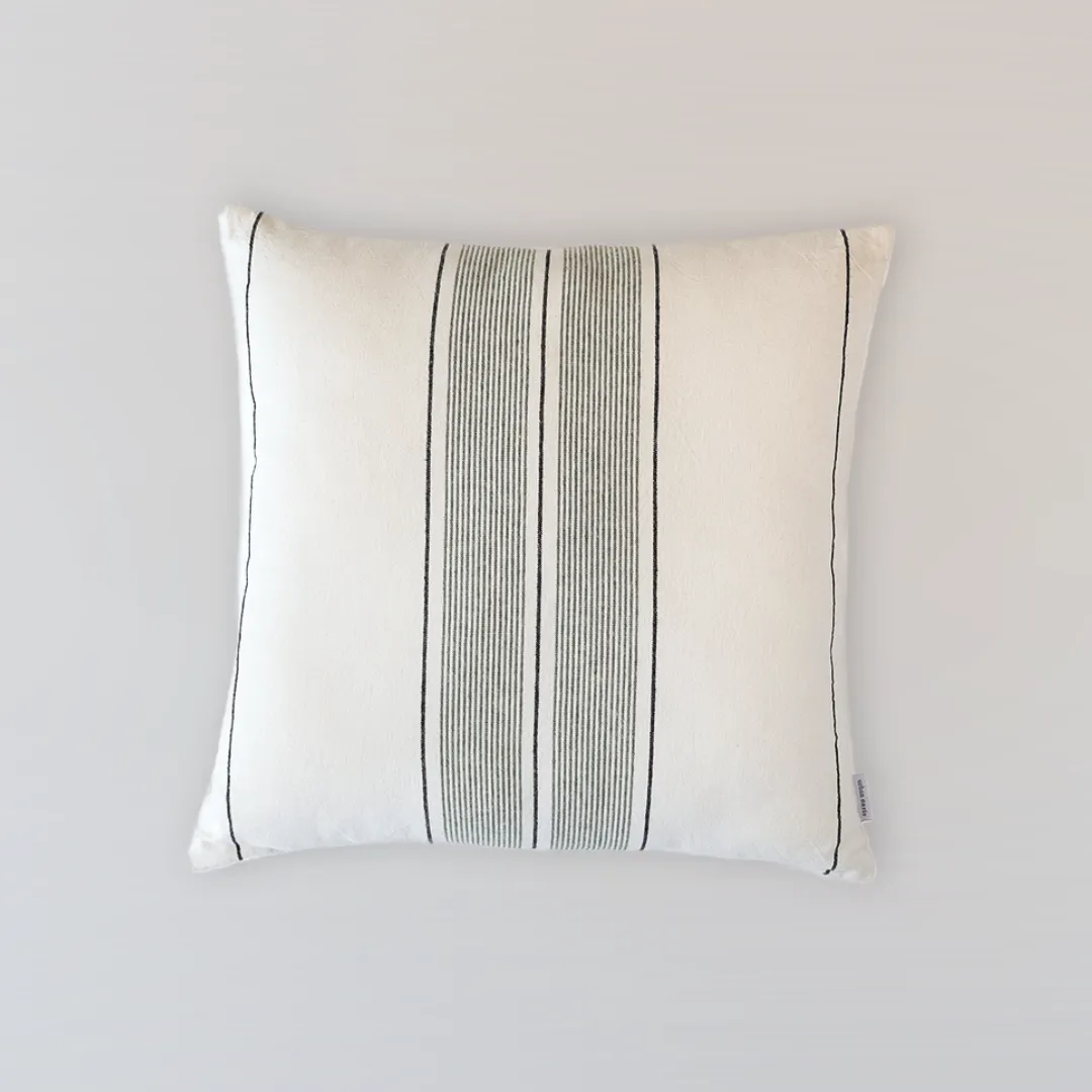 Urban Oasis Aden Square Cushion Iguana