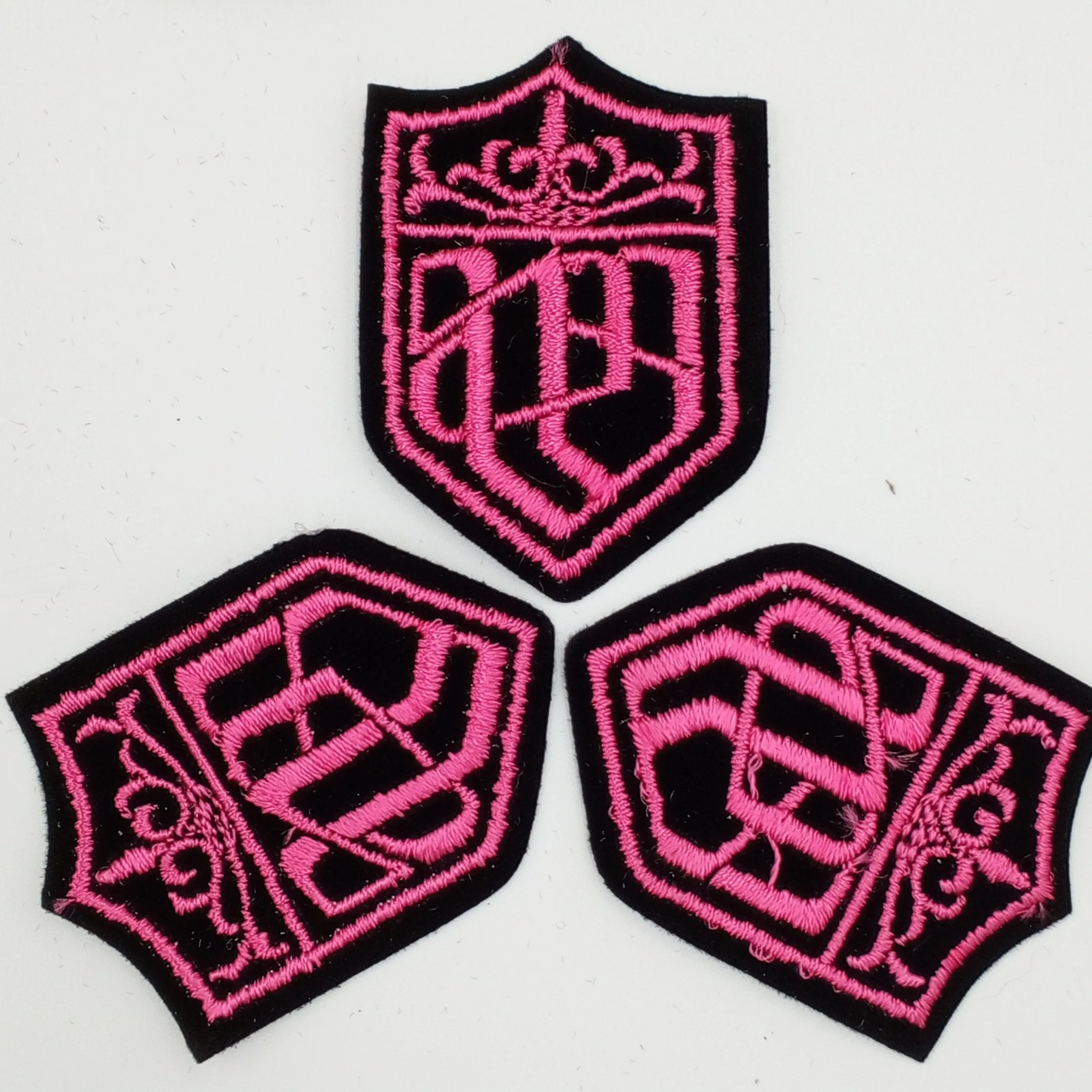 VINTAGE Badge Patches black Magenta Embroidered Patch Iron on Appliques #719