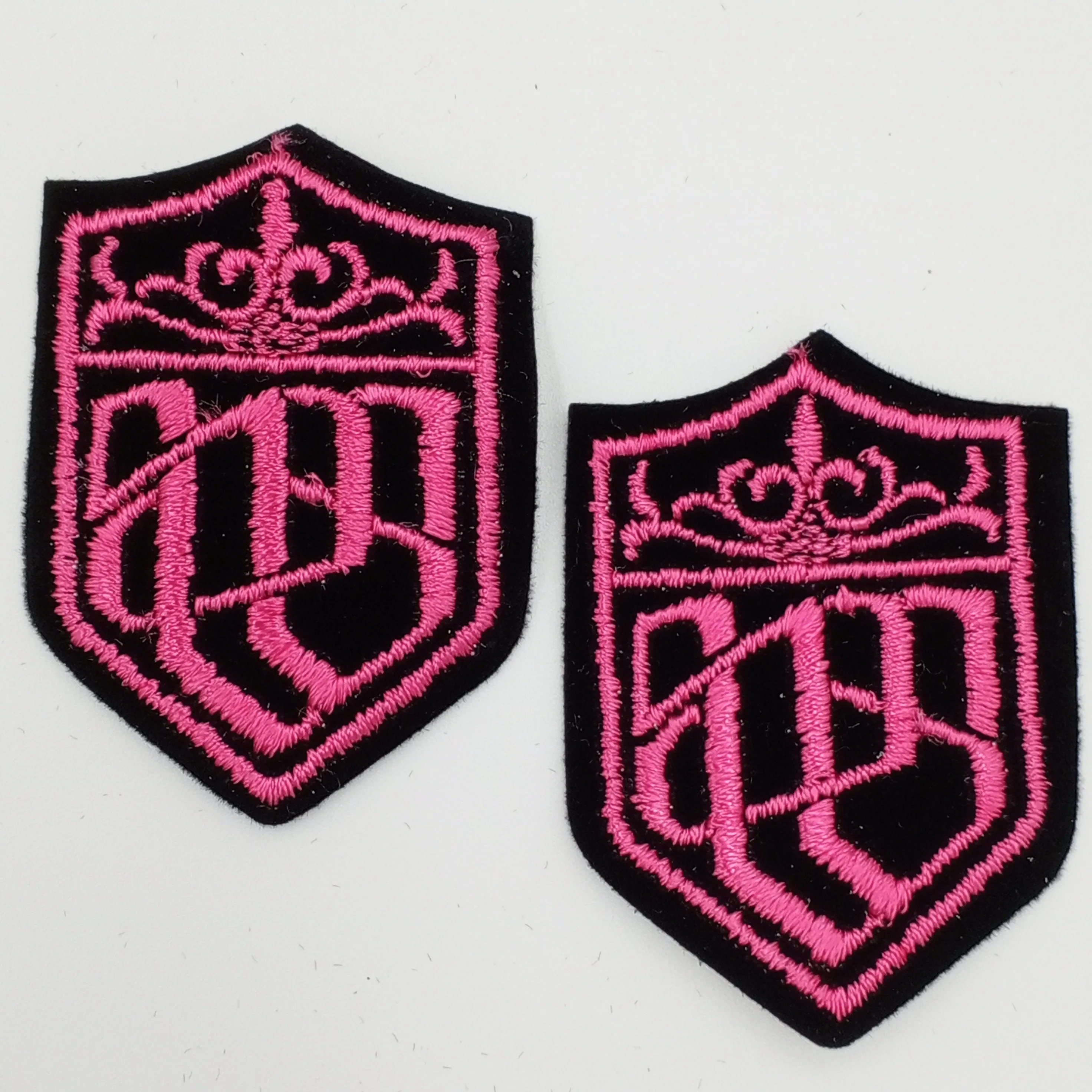 VINTAGE Badge Patches black Magenta Embroidered Patch Iron on Appliques #719