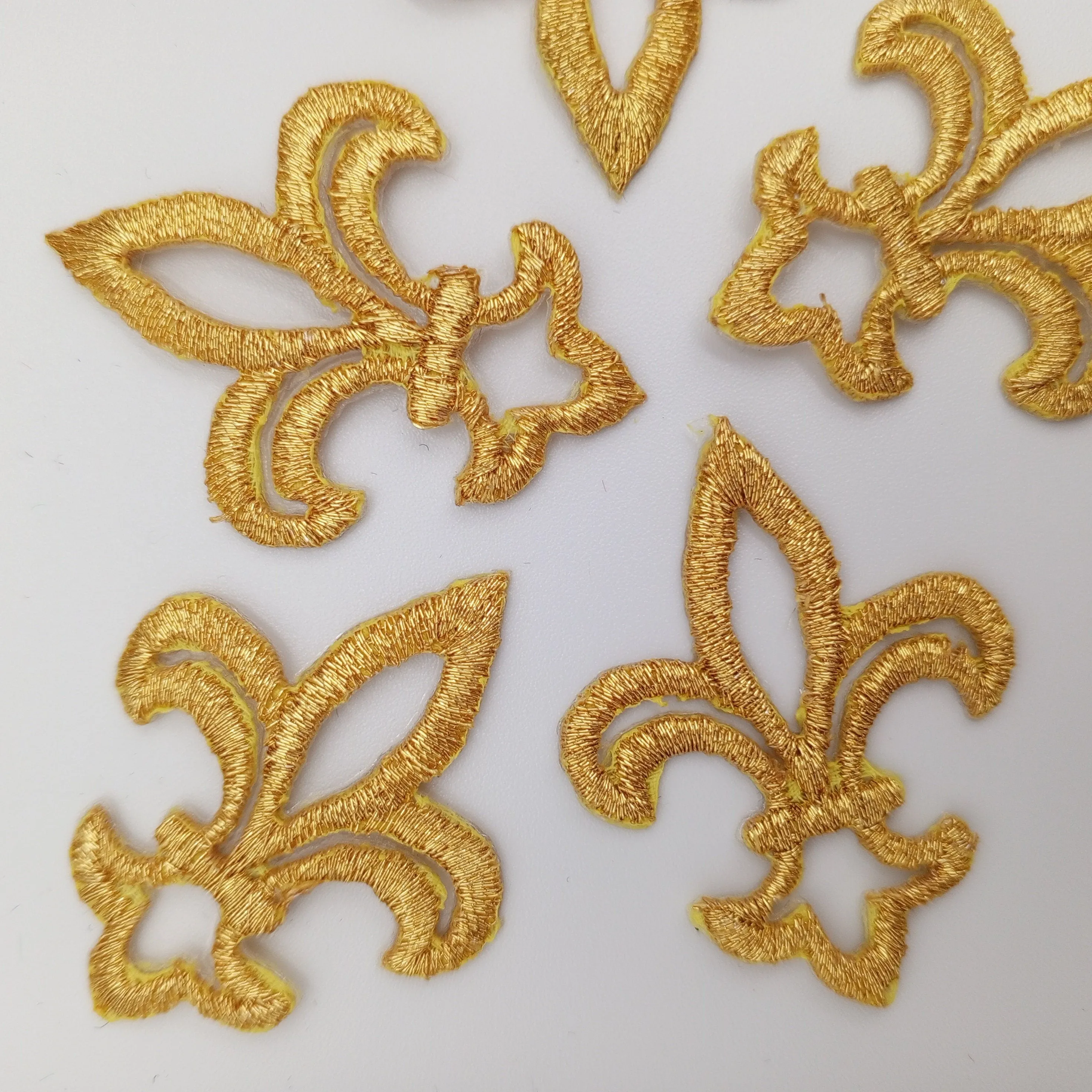 VINTAGE Badge Patches metallic gold  Embroidered Appliques #773