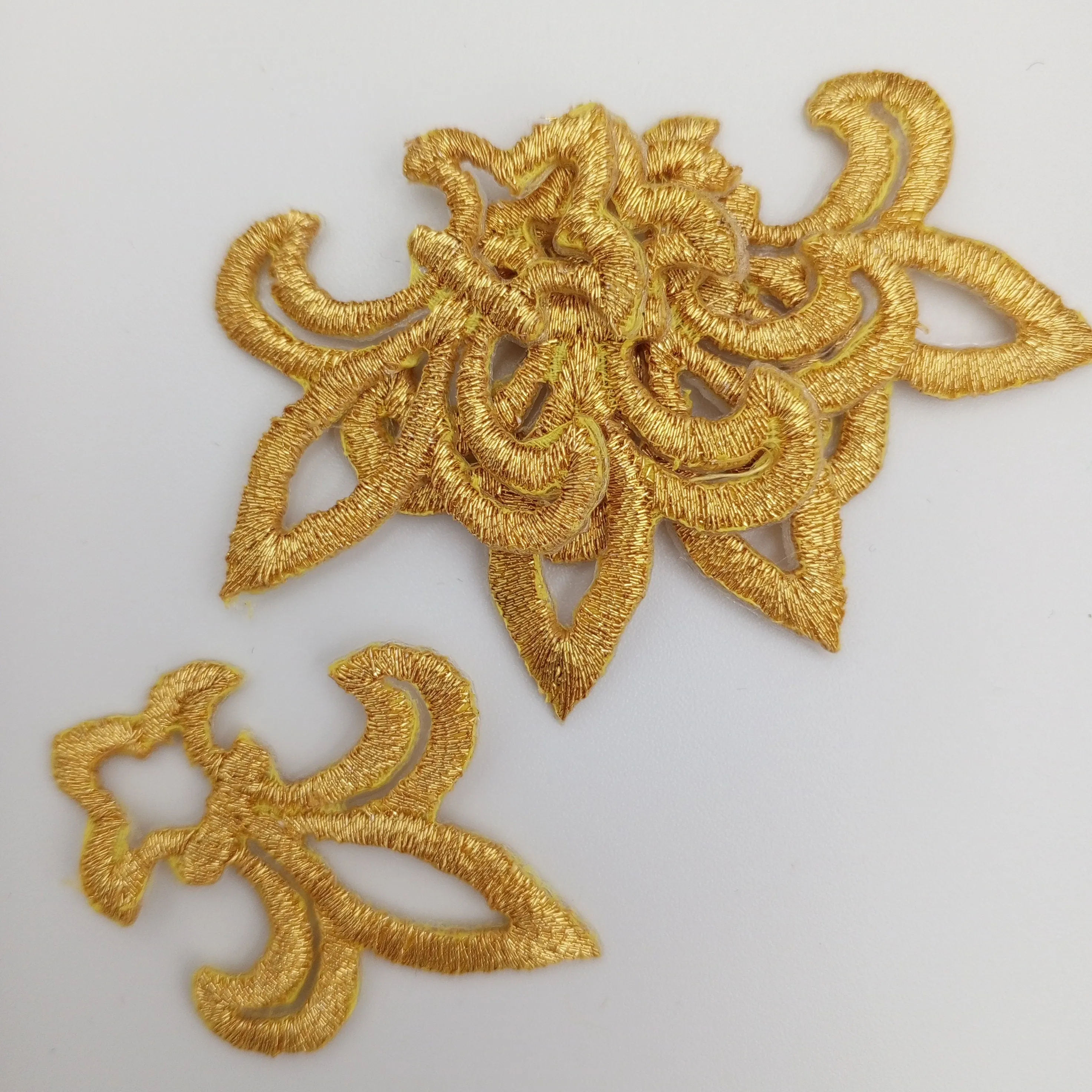 VINTAGE Badge Patches metallic gold  Embroidered Appliques #773