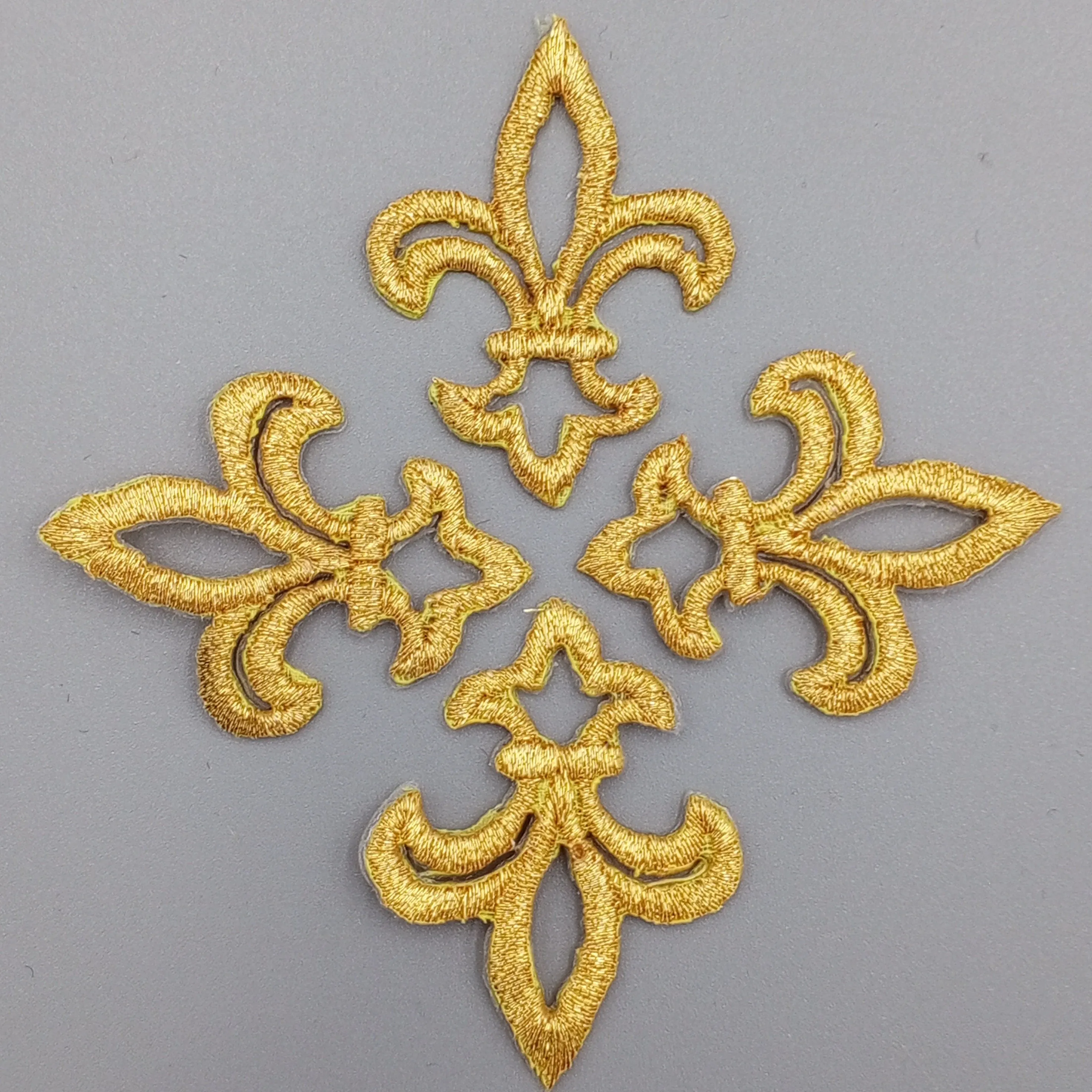 VINTAGE Badge Patches metallic gold  Embroidered Appliques #773