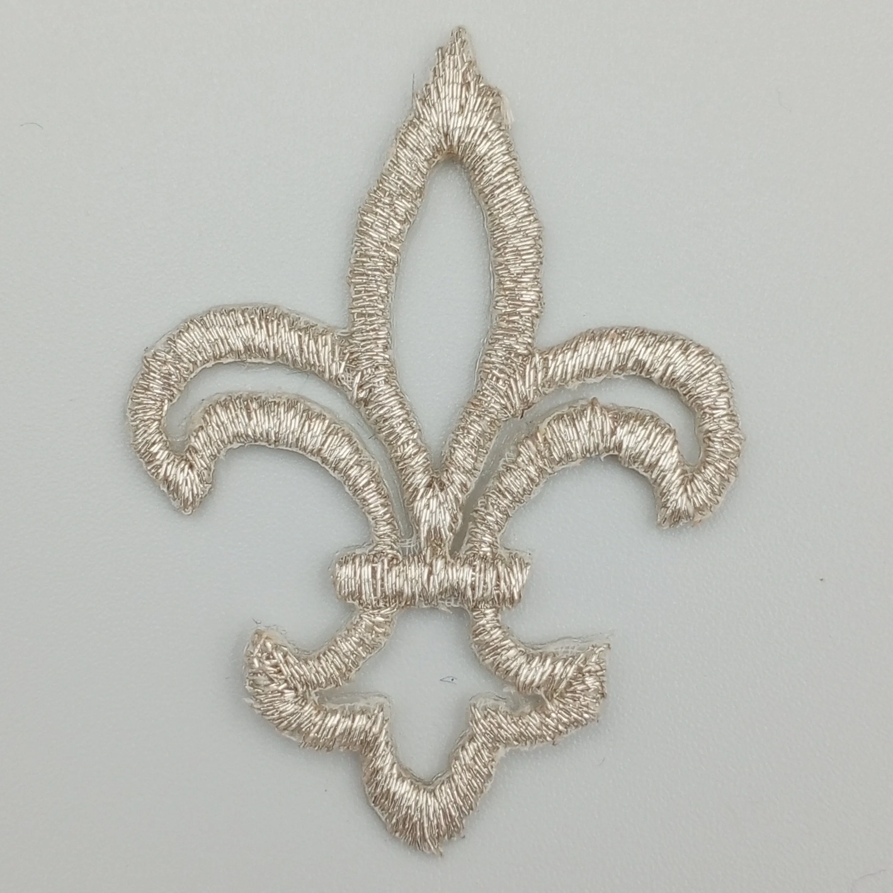 VINTAGE Badge Patches metallic silver Embroidered Appliques #774