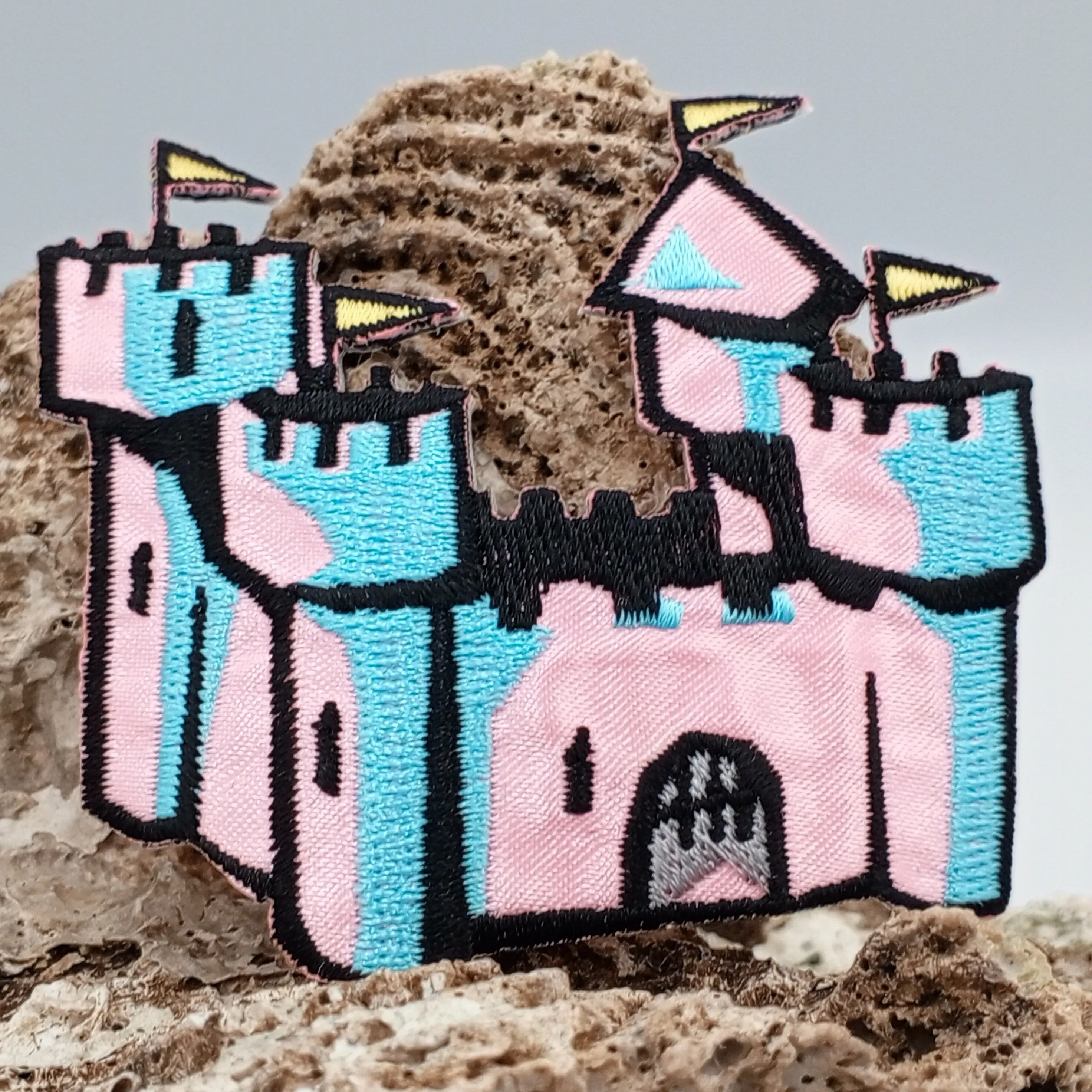 VINTAGE Royal castle Patches pastel pink blue yellow Embroidered Appliques #928